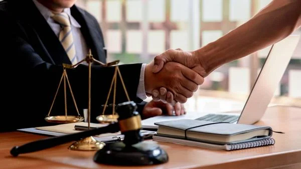 Rock Island County: Cities registered 141 lawyers with active licenses as of August
